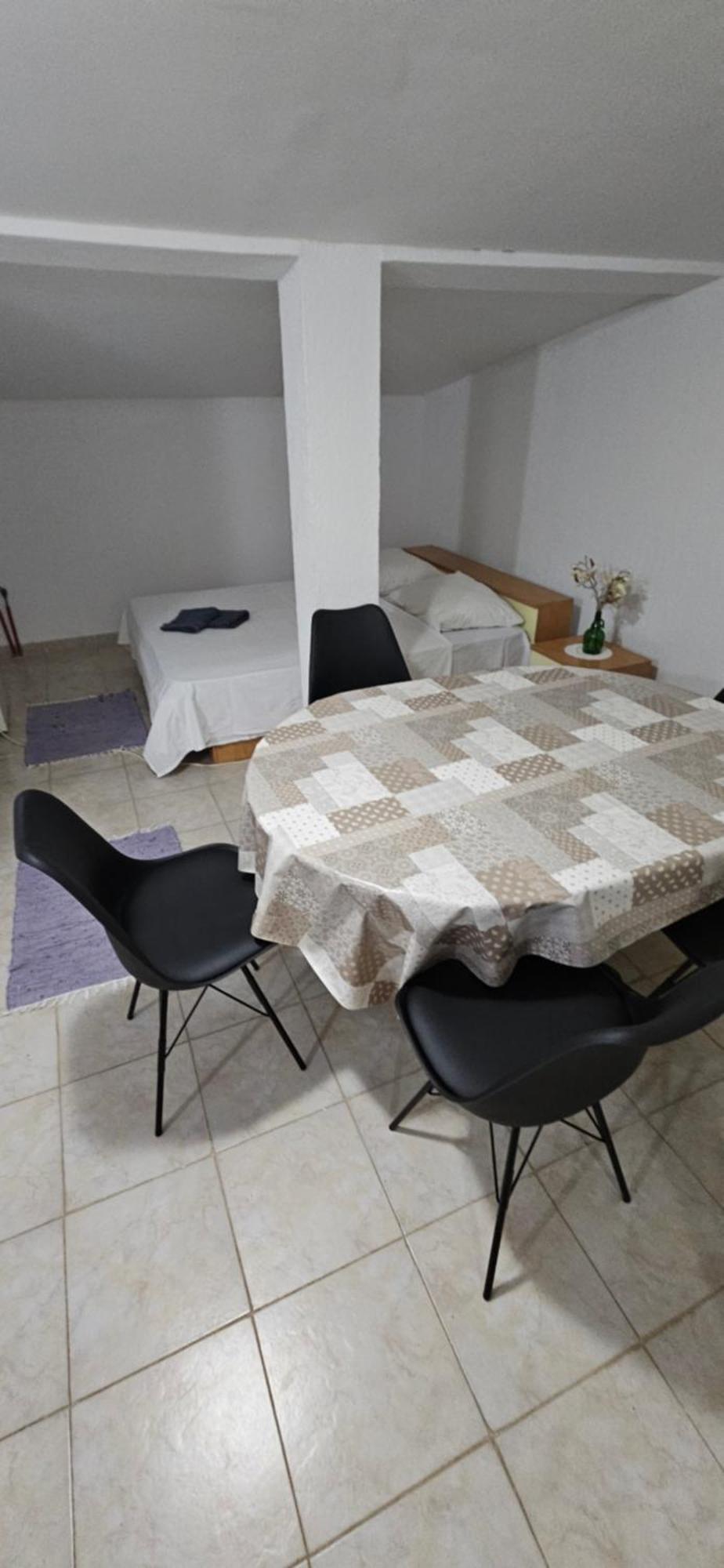 Apartments Hugo Malinska Zimmer foto